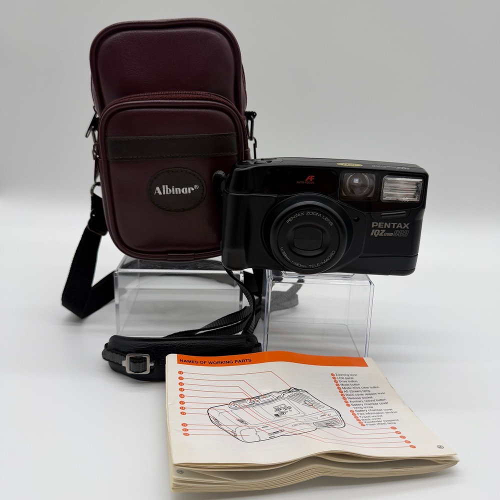 Pentax IQZoom 900 35mm Film Camera 38-90mm Zoom Lens Case Manual Strap